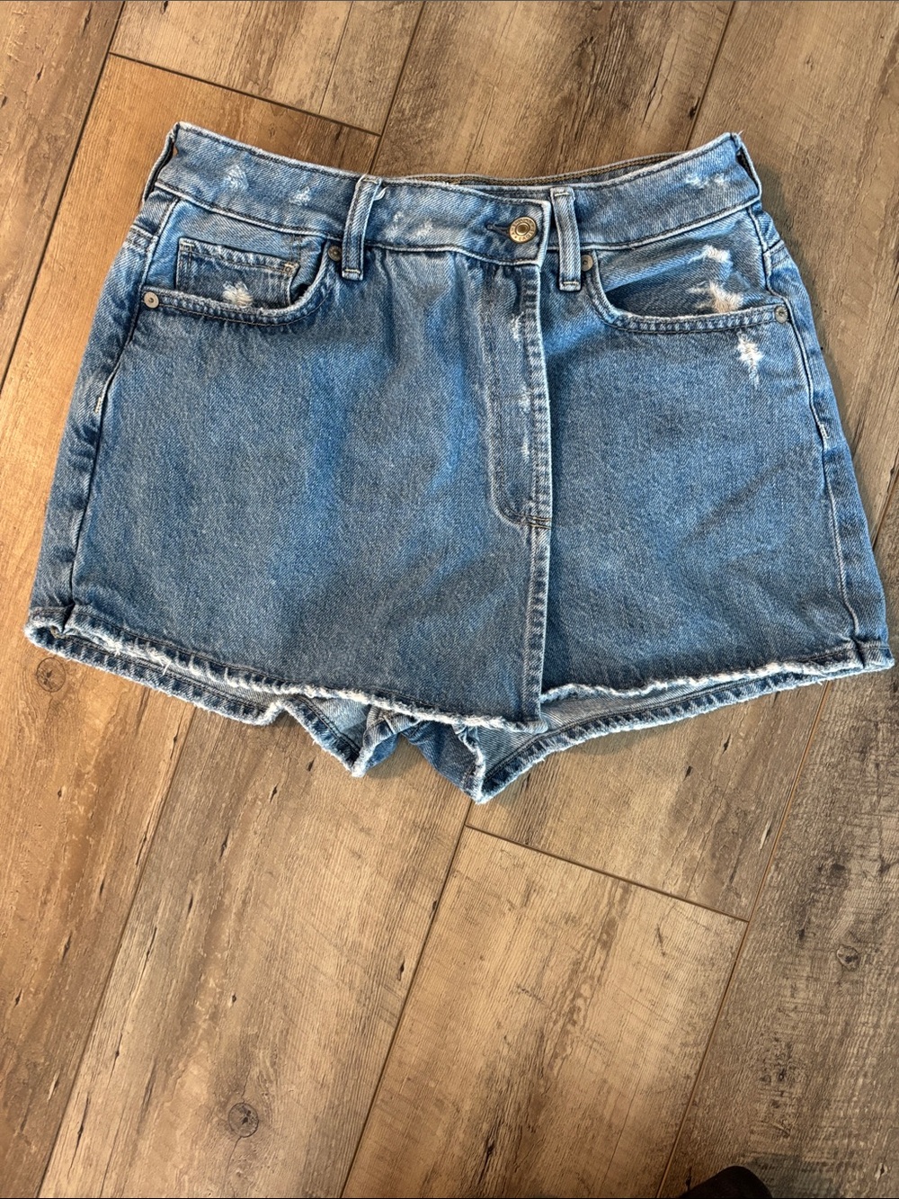 American Eagle Outfitters Distressed Light Blue Denim Skort